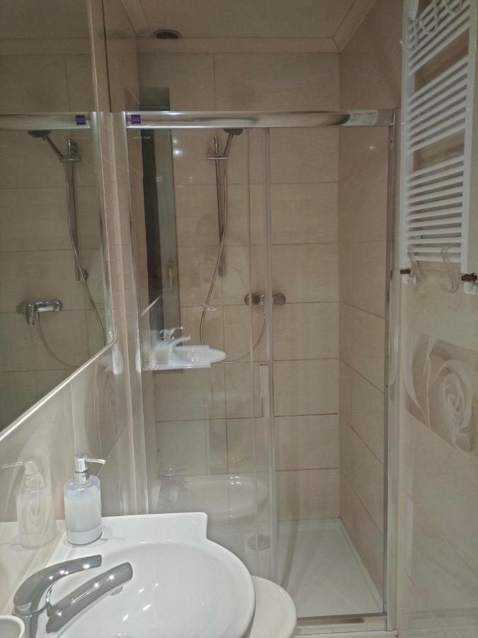 Marlove Apartment Вроцлав Екстер'єр фото